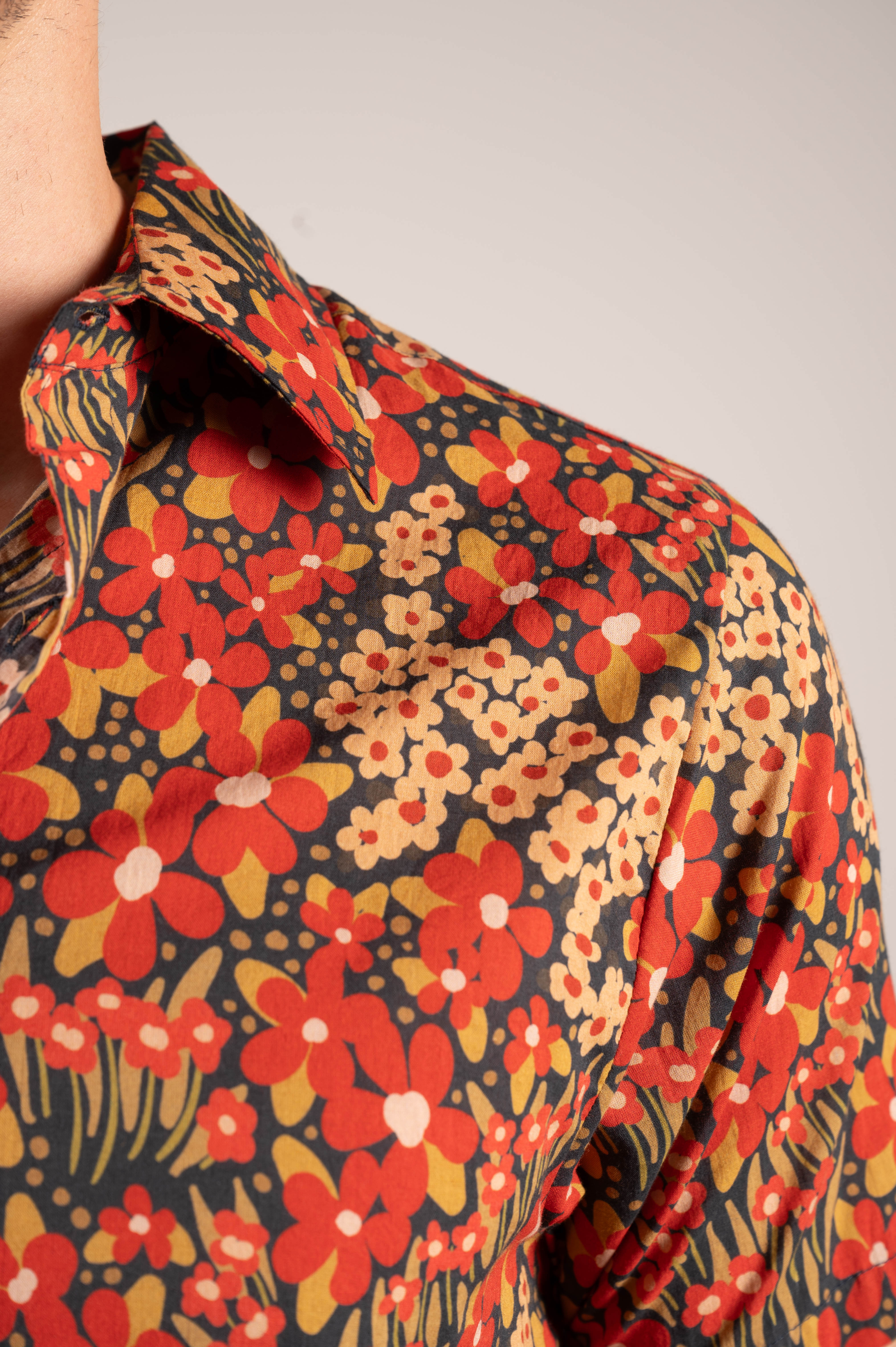'The Sheril' Short Sleeve Shirt in Red and Black Floral Print